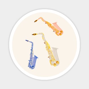 3 saxophones Magnet